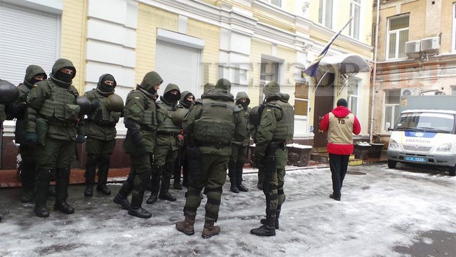 Saakashvili trial: police strengthen security outside court 01