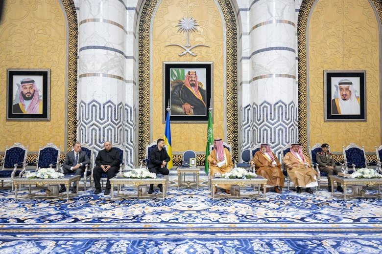 Зеленський прибув до Саудівської Аравії