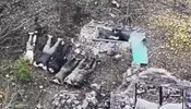 бійці беруть у полон окупантів біля села Вільне на Донеччині