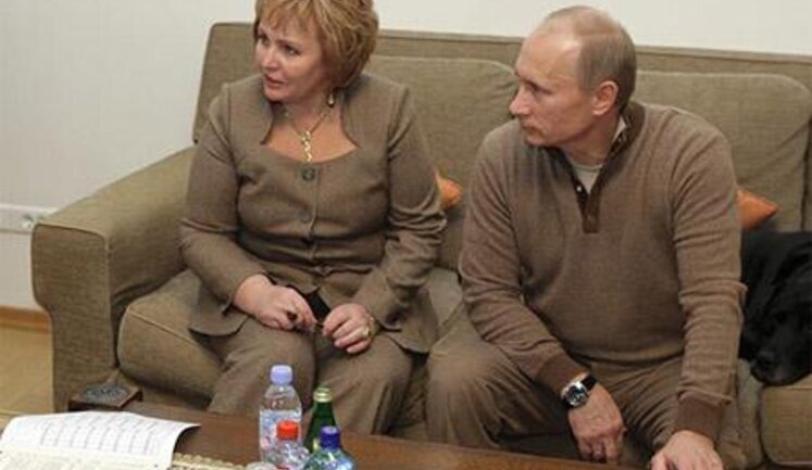 Блоггеры удивлены скромностью Путина: подозревают, что российского премьера переписывали в квартире собаки Кони. ФОТО.