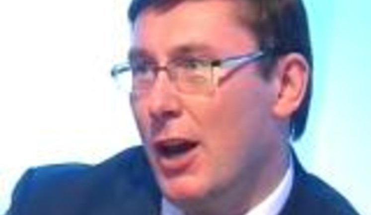 Луценко, польщенный сравнением с Клинтоном, спел суперхит группы Queen. ВИДЕО.