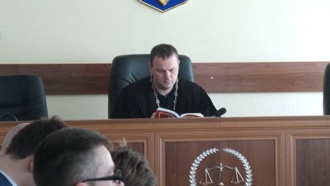 Суд відмовився продовжити Мангеру зобовязання щодо запобіжного заходу 05