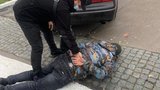 Двоє чоловіків вимагали у киянина 700 тис. грн, їх затримали, - Нацполіція. ФОТО