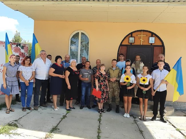 У Перещепиному на Дніпропетровщині відкрили меморіал загиблим за Україну воїнам 03