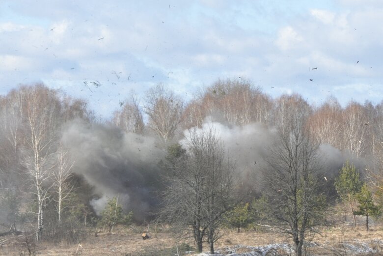 Об’єднані сили провели масштабні навчання у Чорнобильській зоні біля білоруського кордону 12