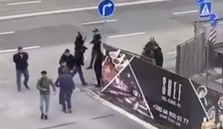 Состоялся рейдерский захват гаражного кооператива в Голосеевском районе Киева. ВИДЕО