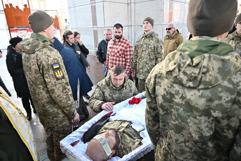 Із воїном та засновником видання Горинь Тарасом Давидюком, який загинув у бою проти окупантів на Запоріжжі, попрощалися у Києві 44