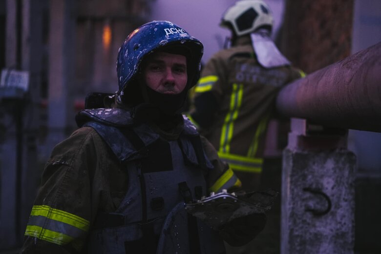 Ліквідація наслідків ворожих ударів по інфраструктурі Києва та області 09