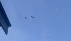 Проліт пари українських БпЛА, які прямують до Санкт-Петербурга, над будинками росіян: "Вот он! Два сразу! Охренеть!!!". ВIДЕО