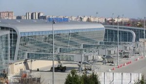 Кабмин определил Львовский аэропорт резервным на время запрета полетов