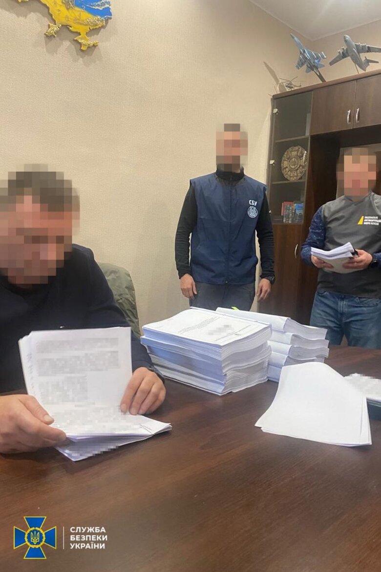 Посадовців ЗСУ викрили на корупції у 27 млн грн
