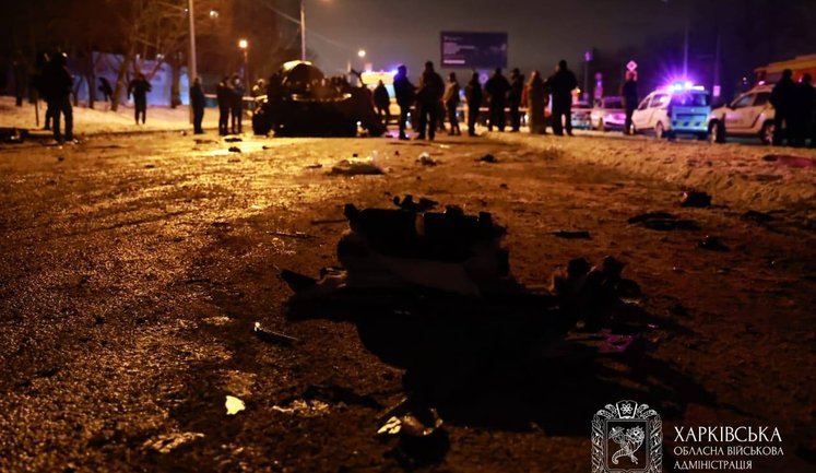 Россияне атаковали трассу в Харькове КАБами: двое погибших, количество пострадавших возросло до восьми. ФОТОрепортаж (обновлено)