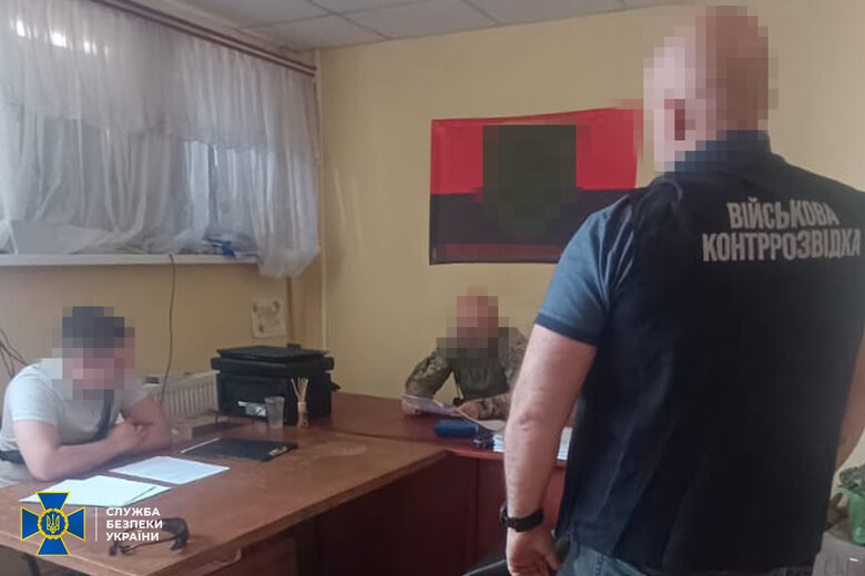 На Львівщині офіцер нарахував 35 млн грн "бойових" тиловим військовим