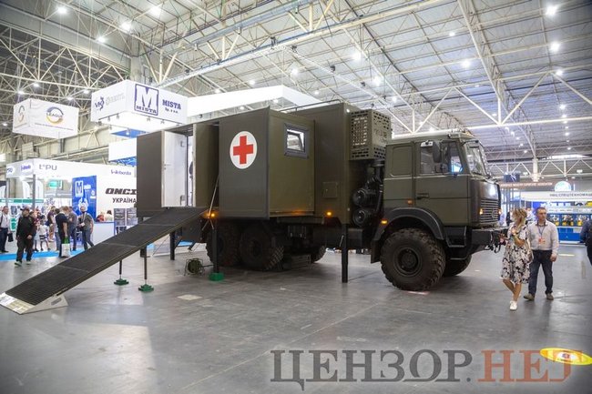 Kyiv hosts major weapons fair: Arms and Security 2021 03