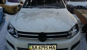Неизвестные сожгли автомобиль одного из лидеров Автомайдана Хаджинова. ФОТОрепортаж