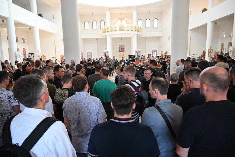 Із відомим льотчиком Андрієм Пільщиковим (Juice), який загинув в авіатрощі на Житомирщині, попрощалися у Києві 07