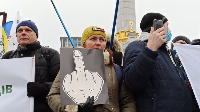 ФОПы попытались установить палатки на Майдане Незалежности: между митингующими и правоохранителями произошли стычки 77
