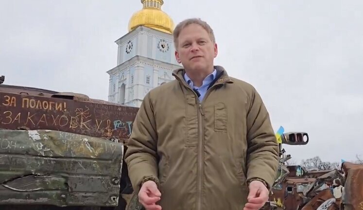 UK Defence Secretary Shapps in centre of Kyiv calls on world to wake up and support Ukraine. VIDEO
