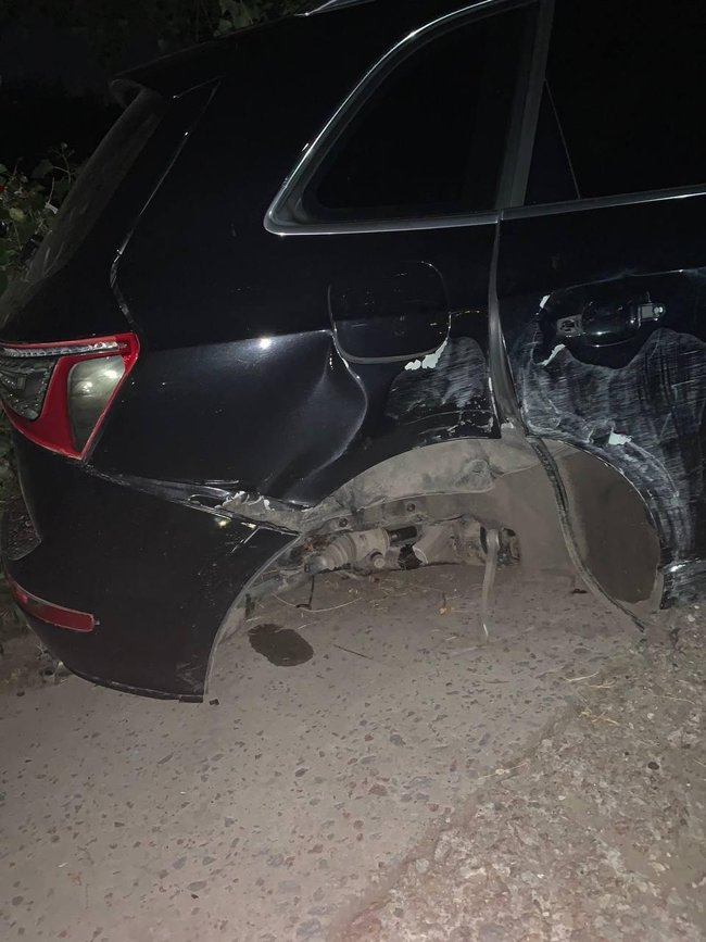 Пьяная судья Колегаева на своем Audi вылетела с дороги и чуть не сбила людей на тротуаре в Киеве 05