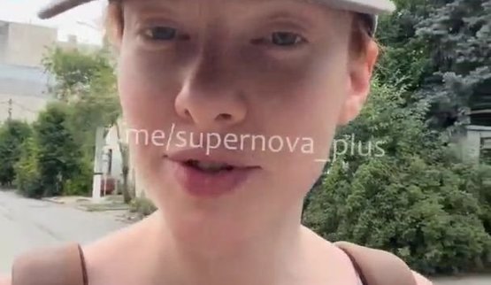 Росіянка поскаржилася на брак бензину та світла в Криму