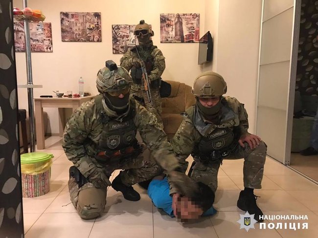 Полиция задержала гражданина России, причастного к убийству охранника при ограблении ювелирного магазина в Киеве, - Крищенко 01