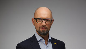 Яценюк подякував Меркель і привітав нового лідера ХДС Крамп-Карренбауер