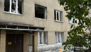 Ворог атакував Харків дроном, пошкоджено гуртожиток та автівки (оновлено). ФОТО