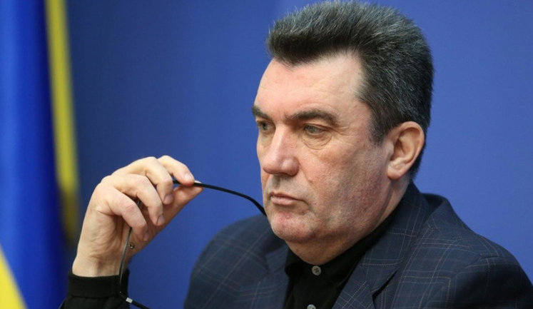 Данилов назвал попавших под санкции контрабандистов