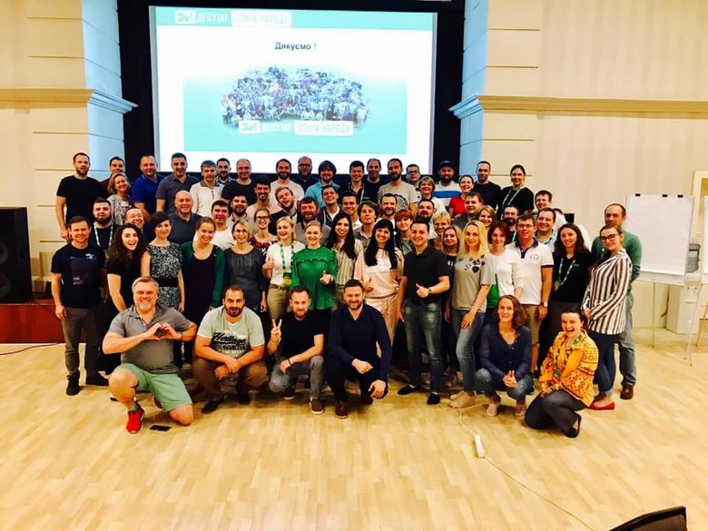 Точка неповернення: чому шанси на примирення Разумкова і Зеленського оцінюють як майже нульові і навіщо Трускавець-2 04