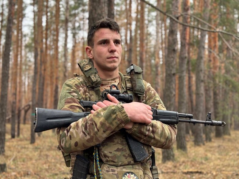 Назар на позивний Хмурий