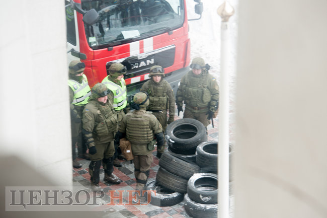 Стычки возле ВР: девять протестующих задержаны, - Геращенко 12
