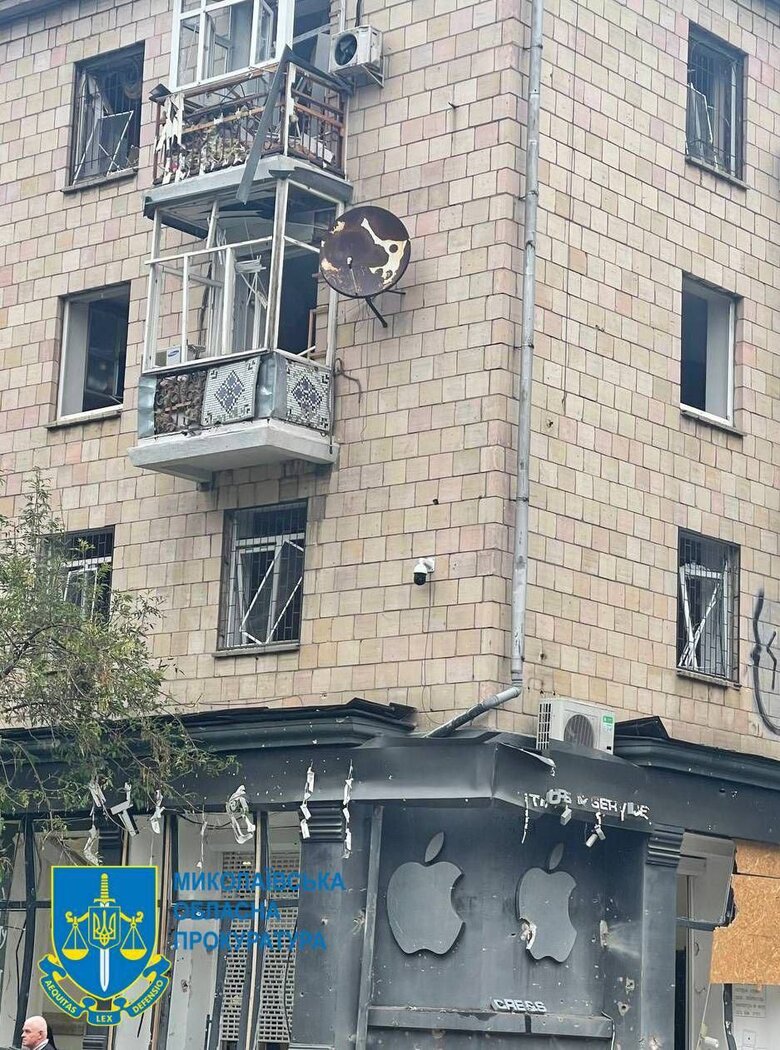 Наслідки нічних обстрілів Миколаєва російськими окупантами: Постраждалих немає 04
