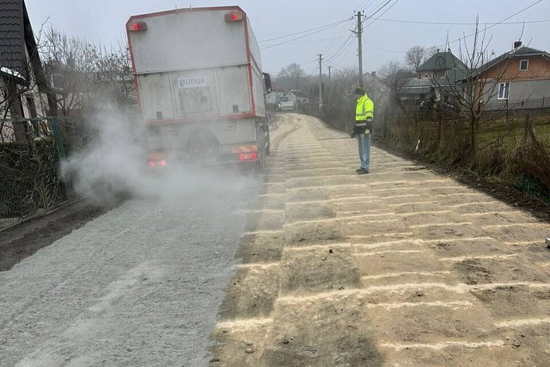 В Україні вперше ремонтують дорогу за німецькою технологію NovoCrete