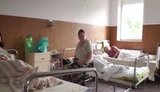"Температура за 40, блювота і діарея", - на Закарпатті 10 членів ОВК отруїлися олів