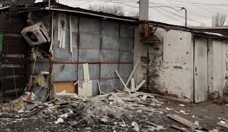 Росіяни обстріляли Нікопольщину з артилерії і дронів: загинув чоловік, семеро поранені, пошкоджені будинки. ФОТОрепортаж