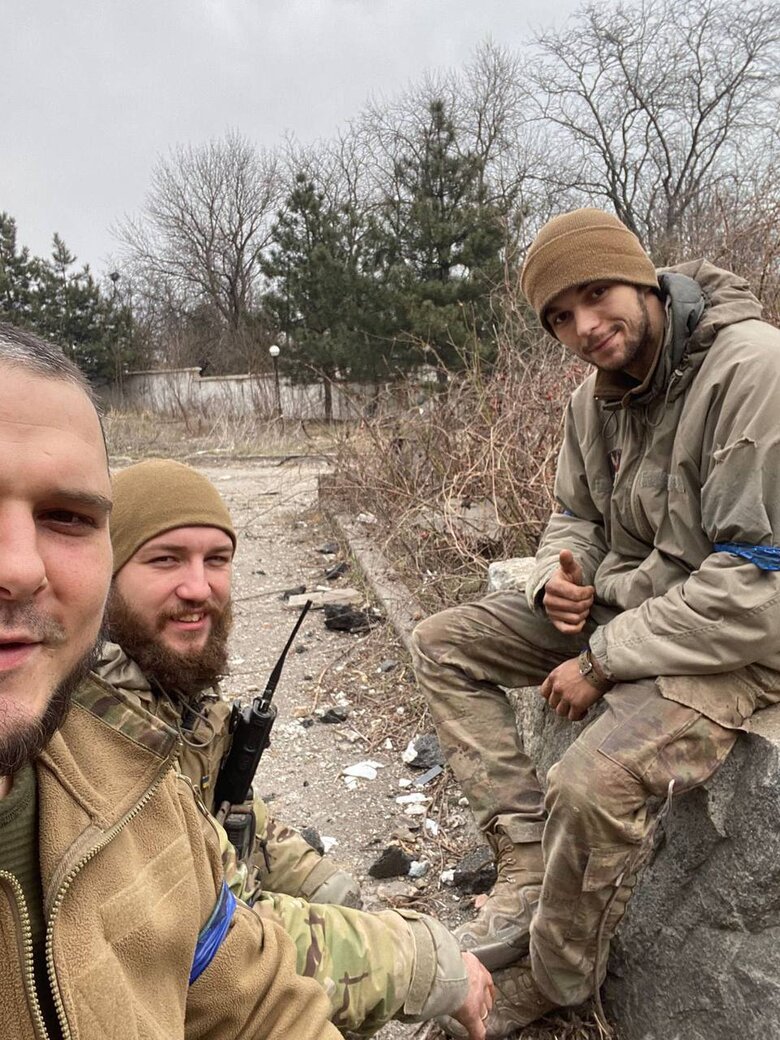 Боєць полку Азов, Герой України Лев Пашко: Наш бункер три рази пробивали авіабомбами. Були думки, що це все. Я розумів, що для України зробив Маріуполь. Мені не було соромно 04