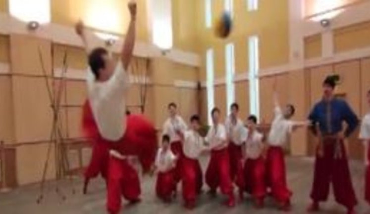 "We believe in you," - Ukrainian Virskyi dance company supports Ukrainian football team in Euro-2016 with soccer version of dance. VIDEO