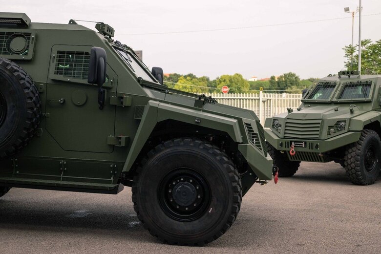 Волонтеры покупают 11 бронемашин MLS SHIELD для десантно-штурмовых войск: нужно собрать 45 млн грн 02 Волонтеры покупают 11 бронемашин MLS SHIELD для десантно-штурмовых войск: нужно собрать 45 млн грн 02