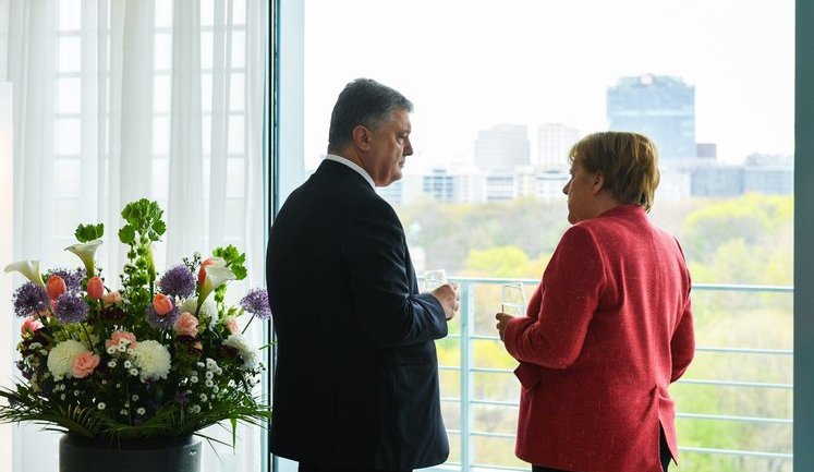 Poroshenko meets Merkel in Germany: We developed truly strategic partnership between Kyiv and Berlin. PHOTO