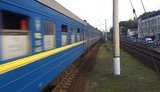 "Укрзалізниця" почала продаж квитків на всі поїзди далекого прямування через Viber і Telegram