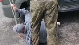 В Сургуте военная полиция силой вывозит из госпиталя россиянина с костылем, чтобы отправить его в Украину: "Товарищ майор сказал, что подписи есть"