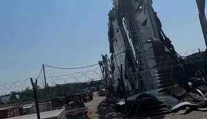 Russian woman showed destroyed Wildberries warehouse in Elektrostal: "It’s mind-boggling. Look, lorries over there have burnt out too". VIDEO