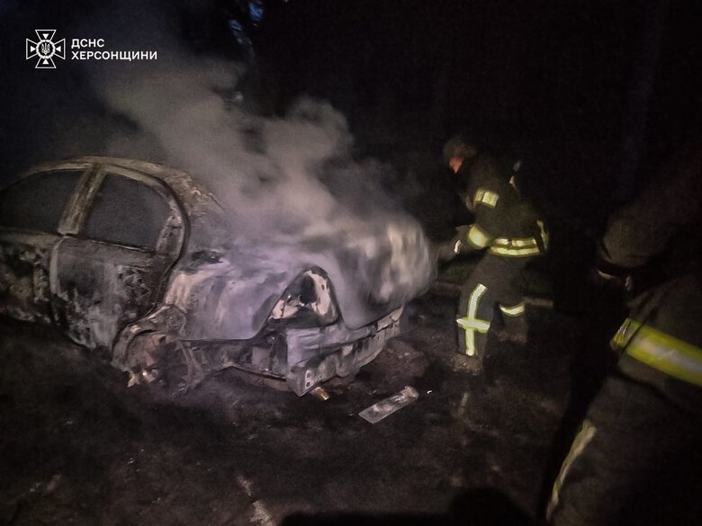 автомобиль сгорел после атаки дрона