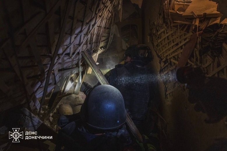 Russian bombs hit residential district in Kramatorsk