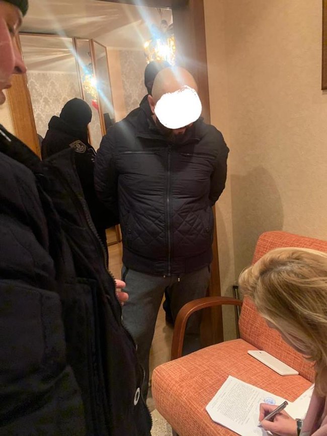 Полиция задержала банду черных риэлторов в Одессе 01