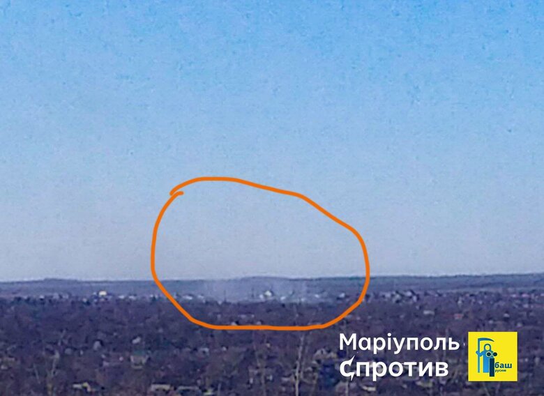 Возле оккупированного Мариуполя раздаются взрывы, россияне подняли авиацию, - Андрющенко 03