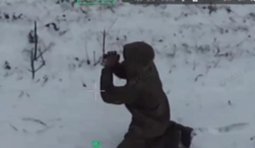 безпілотник влучає у російського найманця із африки