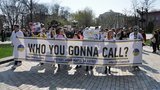 "Логика, вакцинация, ГМО!": марш-перформанс в поддержку науки прошел в Киеве. ВИДЕО+ФОТОрепортаж