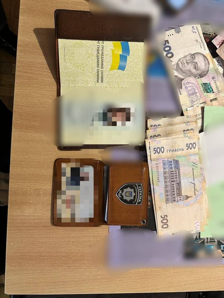 $400 за успешную сдачу сессии: Чиновницу Национальной академии внутренних дел разоблачили на взятке 02