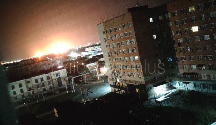 Вибухи у Краснодарському краї: дрони вдарили по НПЗ та порту "Кавказ". ВIДЕО